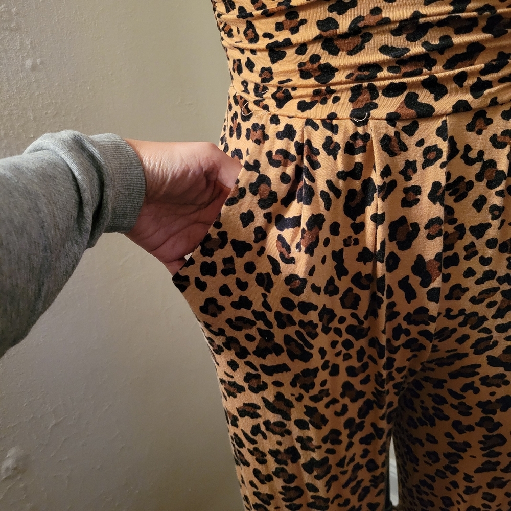 Leopard Print Jumpsuit - Picture 4 of 8